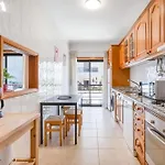 Apartman Tropical 2 Bdr In Centre By Lovelystay Lagos