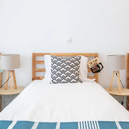 Tropical 2 Bdr Apt In Lagos Centre By Lovelystay *