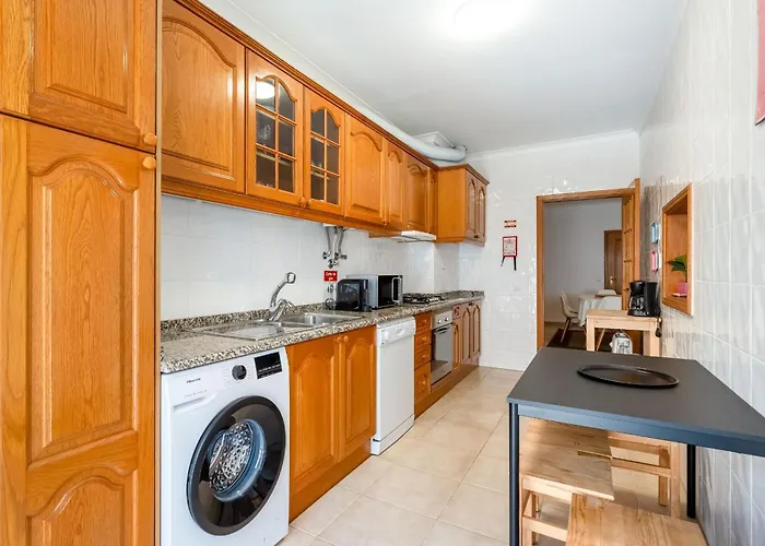 Apartamento Tropical 2 Bdr In Centre By Lovelystay