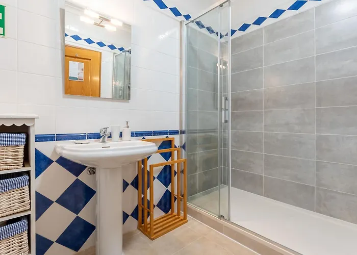 Apartamento Tropical 2 Bdr In Centre By Lovelystay