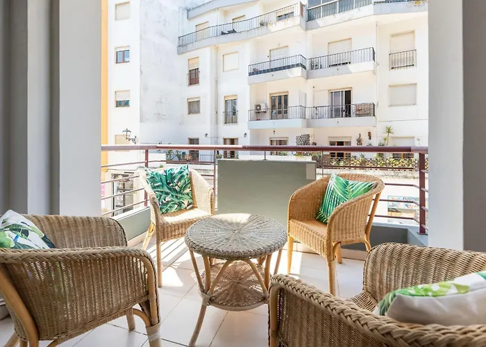 Tropical 2 Bdr In Centre By Lovelystay Apartamento *