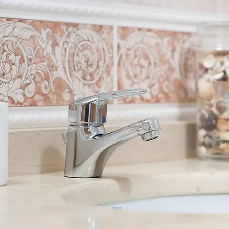 Appartement Tropical 2 Bdr In Centre By Lovelystay *